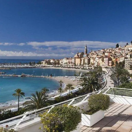 Superbe Climatise Avec Grande Terrasse Et Parking A - Fr-1-196-290 *