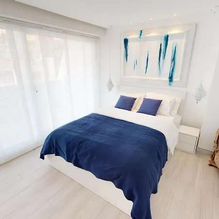 Superbe Climatise Avec Grande Terrasse Et Parking A - Fr-1-196-290 شقة