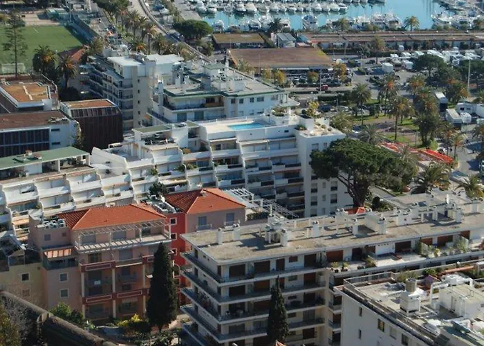 Superbe Climatise Avec Grande Terrasse Et Parking A - Fr-1-196-290 Lejlighed *