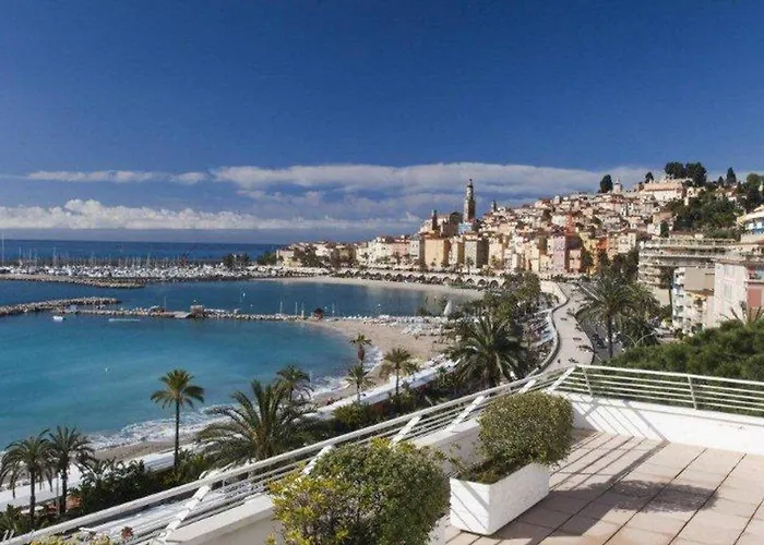 Superbe Climatise Avec Grande Terrasse Et Parking A - Fr-1-196-290 *