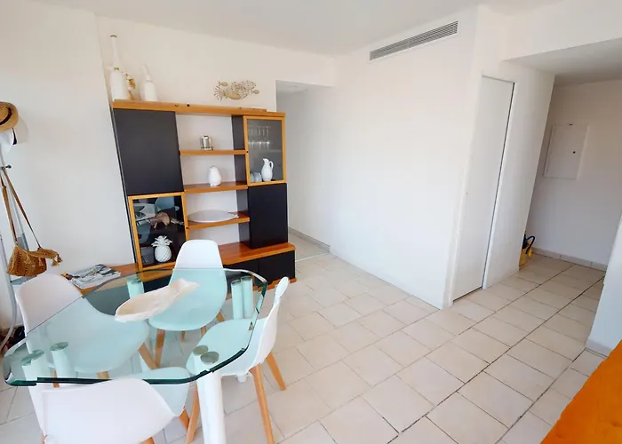 Superbe Climatise Avec Grande Terrasse Et Parking A - Fr-1-196-290 * Мантон