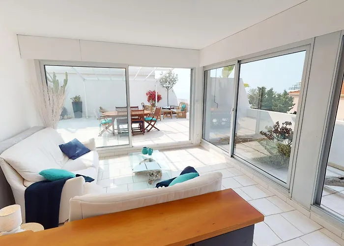 Superbe Climatise Avec Grande Terrasse Et Parking A - Fr-1-196-290 Апартаменти